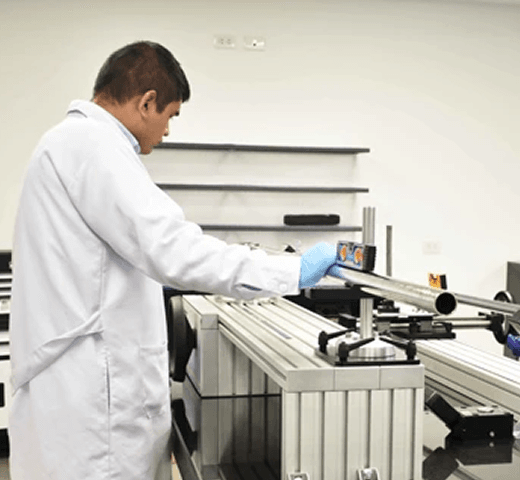Técnico en laboratorio de par torsional