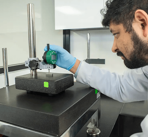 Técnico en laboratorio de longitud y ángulo